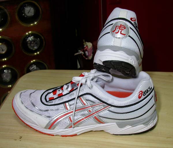 Asics sales tiger paw